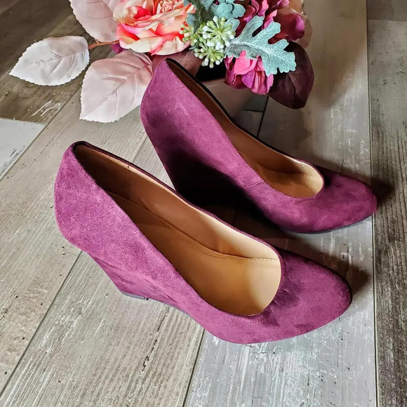 BANANA REPUBLIC Suede Round Toe Wedges Size 6 Wine Color - Picture 7 of 15